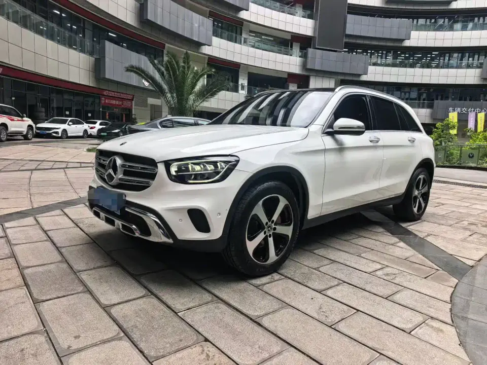 Mercedes-Benz GLC-Class Model GLC 260 L 4MATIC Dynamic Edition 2021