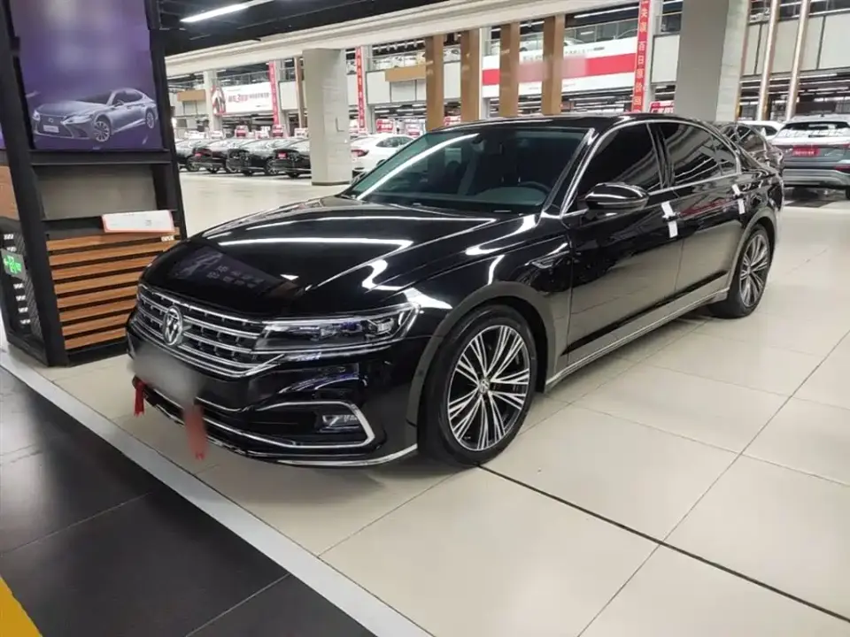 Volkswagen Phideon 380TSI Premium Edition 2023