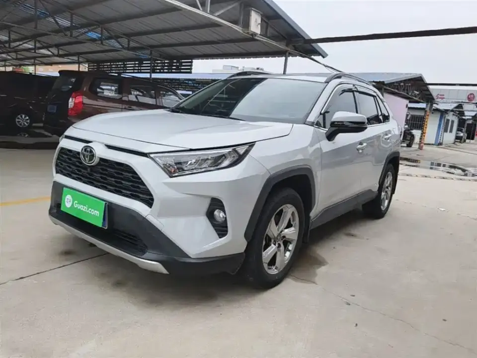 Toyota RAV4 Rongfang 2.0L CVT 2WD Trend 2022