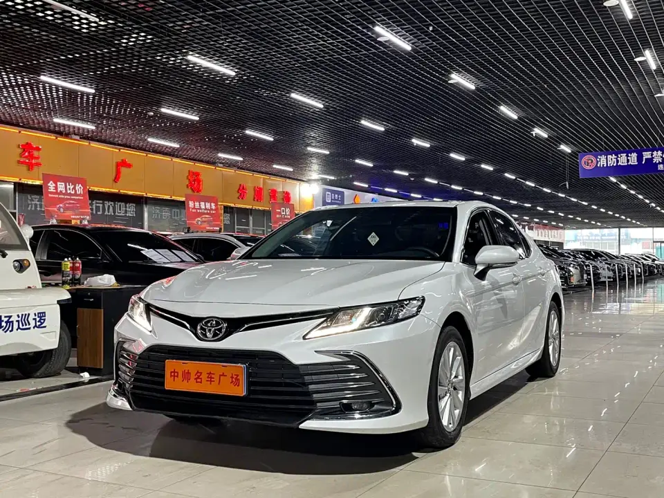 Toyota Camry 2.0GVP Leading Edition 2024
