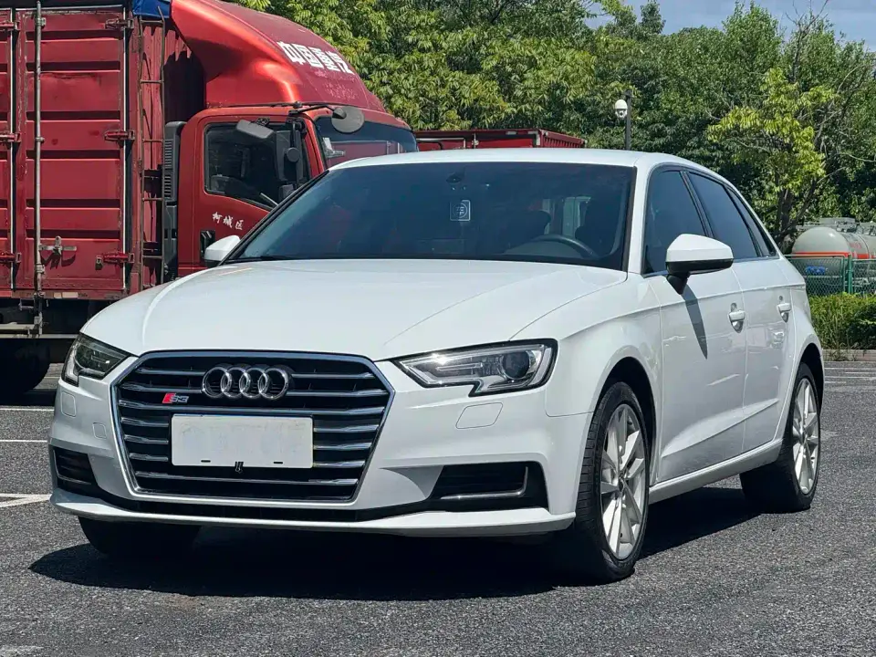 Audi A3 Sportback 35 TFSI Progressive China VI 2019
