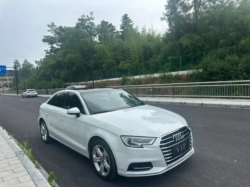 Audi A3 Facelift Limousine 35 TFSI Progressive (China VI) 2020