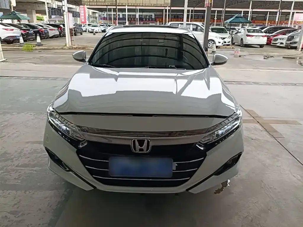 Honda Accord 260TURBO Luxury Edition 2022 — фото 3