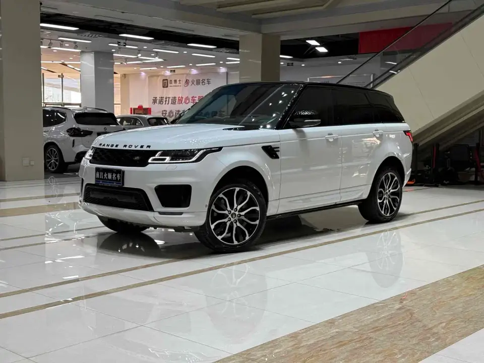Land Rover Range Rover Sport 3.0 L6 Gloss Black Edition 2021