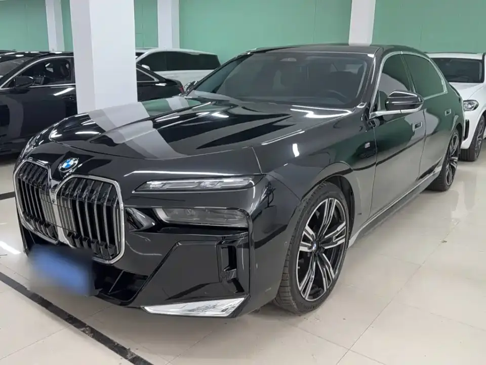 BMW 7 Series Model 740Li Leading M Sport Package 2023