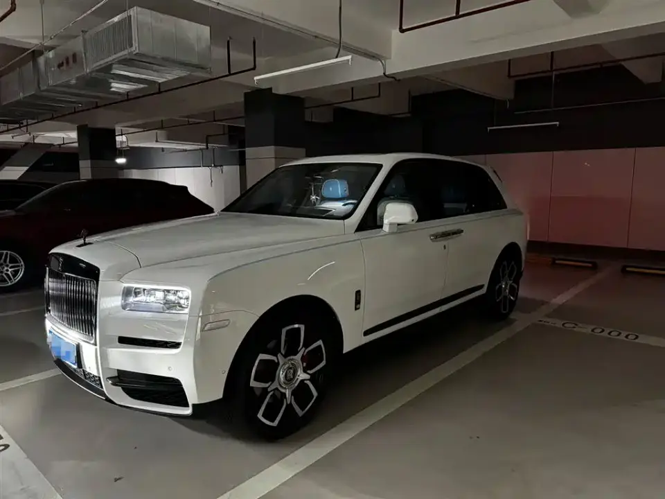 Rolls-Royce Cullinan 4-Seater Version 2021