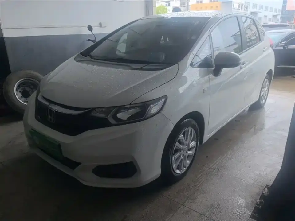 Honda Fit 1.5L CVT Comfort Sunroof Edition 2019
