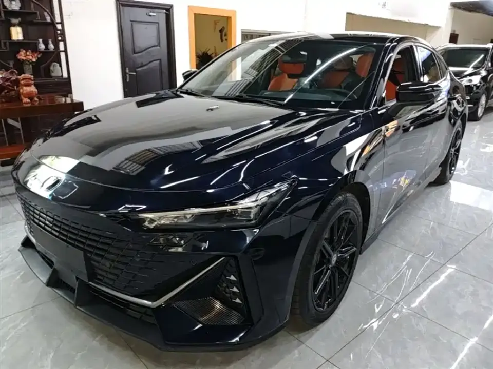 Changan UNI-V 1.5T Premium Model 2023