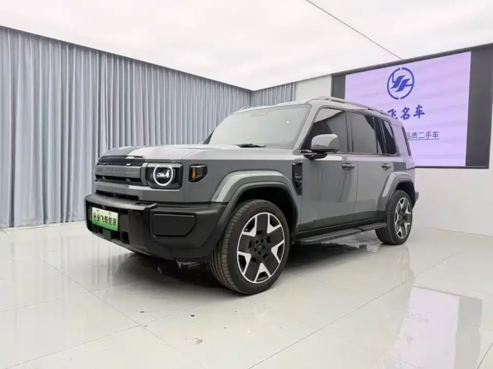 iCar V27 200KM AWD Falcon 500 2026