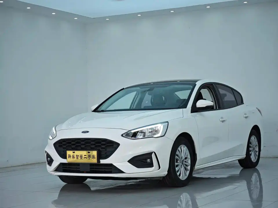 Ford Focus Sedan EcoBoost 180 Automatic Sharp Trend Type 2020