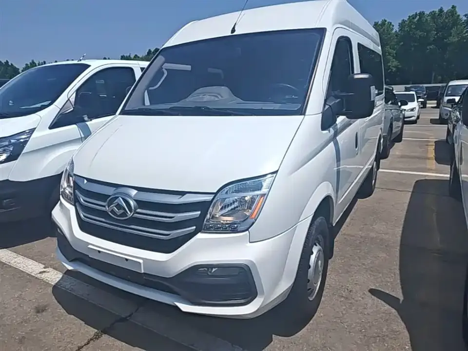 SAIC Maxus Xintu V80 2.5T 6MT Aoyun Short Wheelbase Medium Roof 5-6-seater 2019