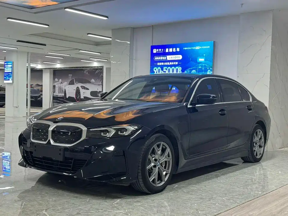 BMW i3 eDrive 35 L 2023