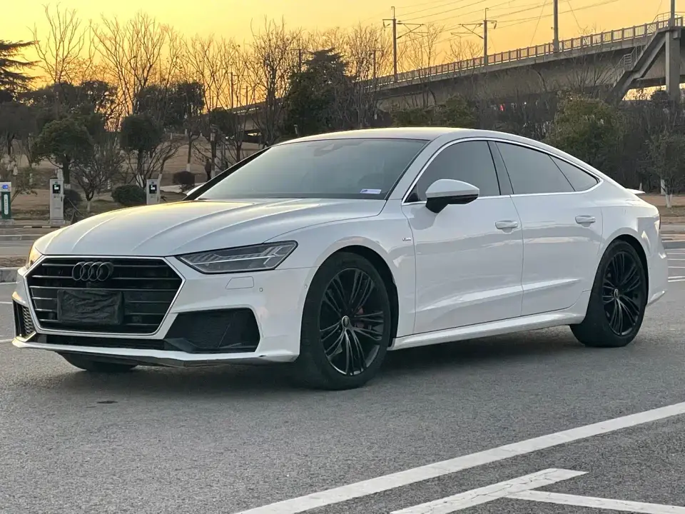 Audi A7 Model 45 TFSI Premium Selection Edition 2024