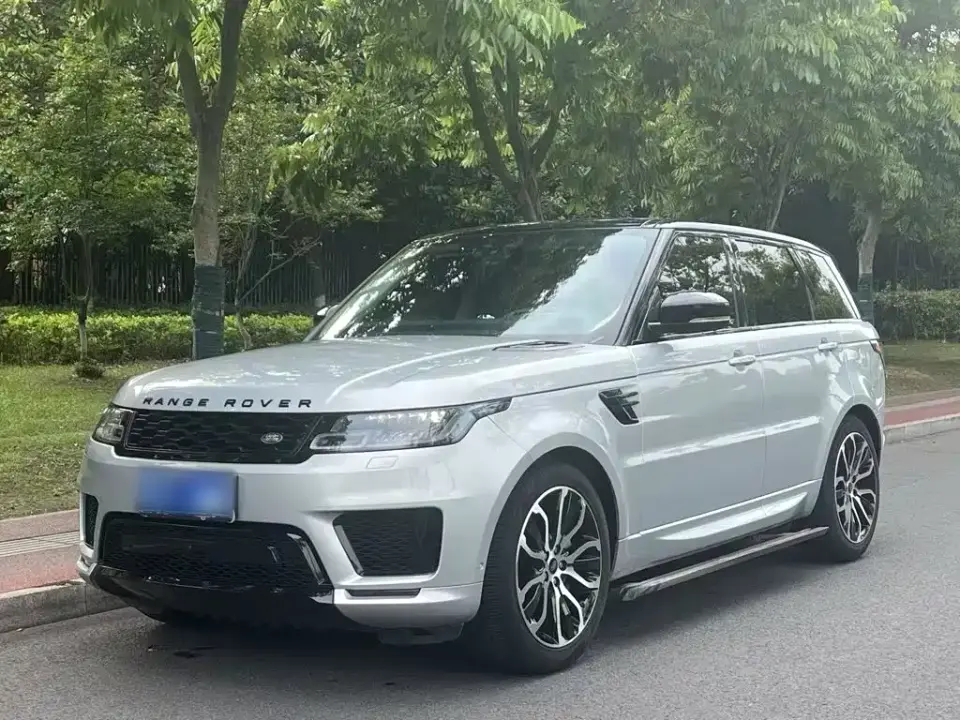 Land Rover Range Rover Sport 3.0 L6 Gloss Black Edition 2021