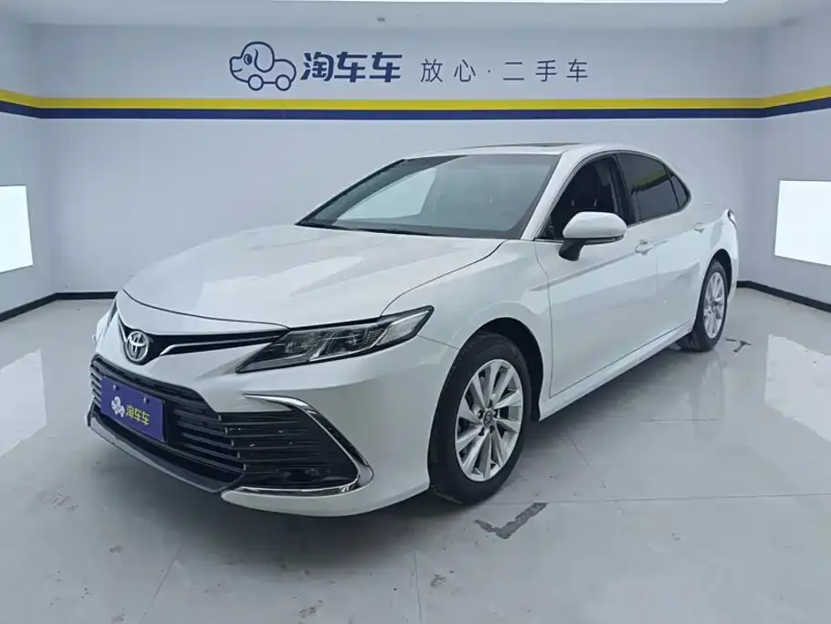 Toyota Camry 2.0GVP Leading Edition 2022