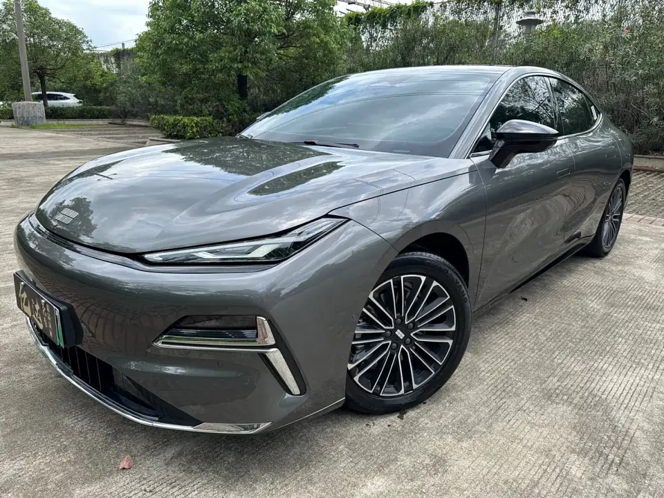 Geely Galaxy Galaxy Xingyao 8 130km EM-i Premium Edition 2025