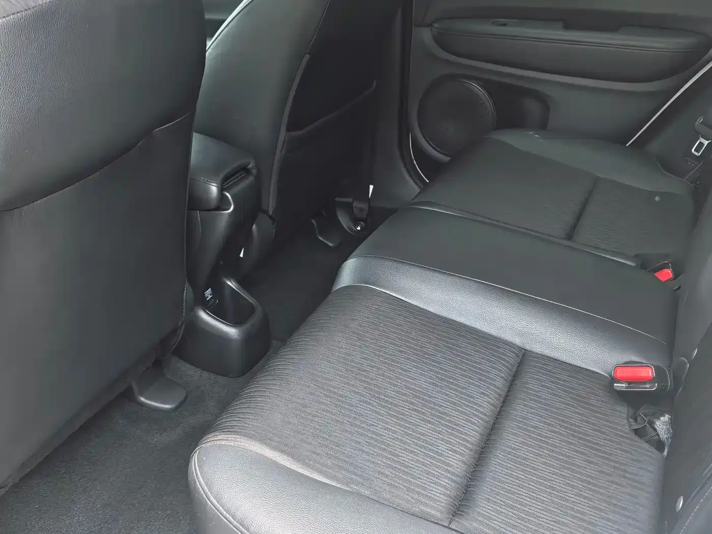 Honda Vezel 220 TURBO CVT Luxury 2022 — фото 5
