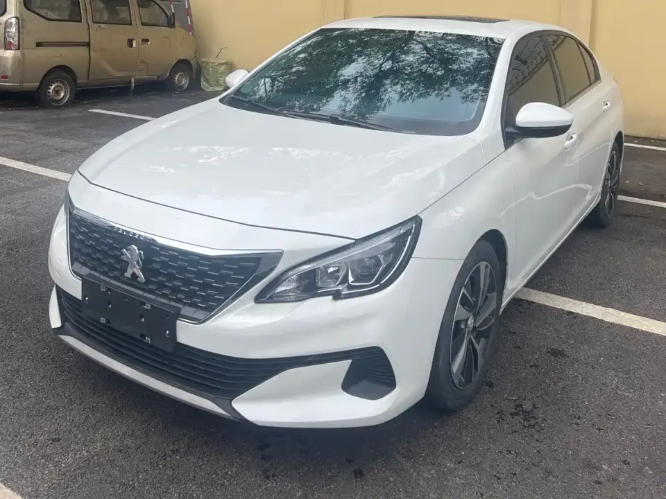 Peugeot 408 1.6T Light Chaser Edition 2024