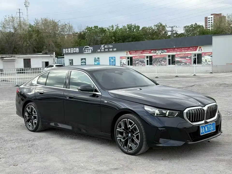 BMW 5 Series 530Li Leading M Sport Package 2025