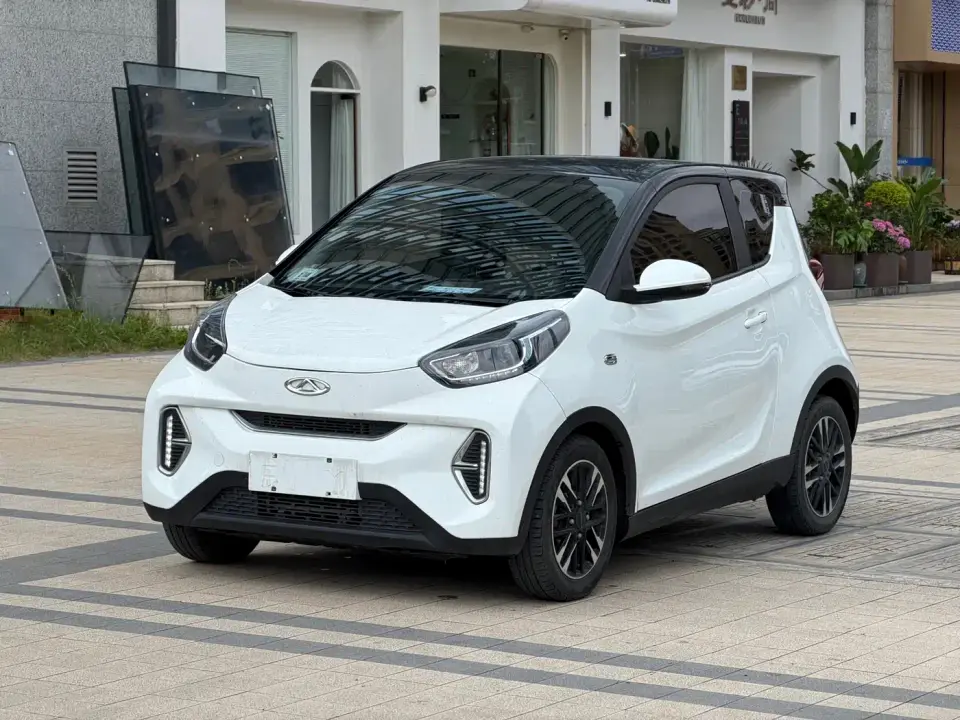 QQ New Energy Little Ant Sweet Pink Edition Half Sugar Version LFP Lithium 30kW 301km 2022