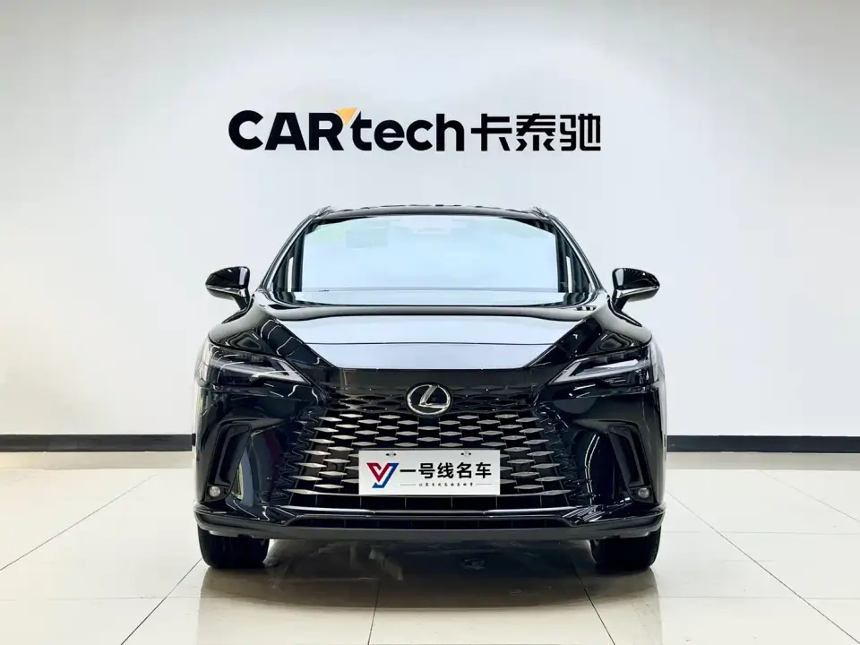 Lexus RX 350h 4WD Premium Edition 2025