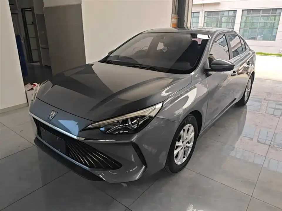Roewe i5 1.5L CVT Luxury Edition 2025