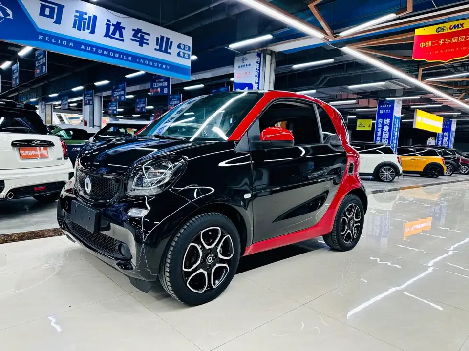 Smart fortwo 0.9T 66kW Hardtop Wind Edition China VI 2019
