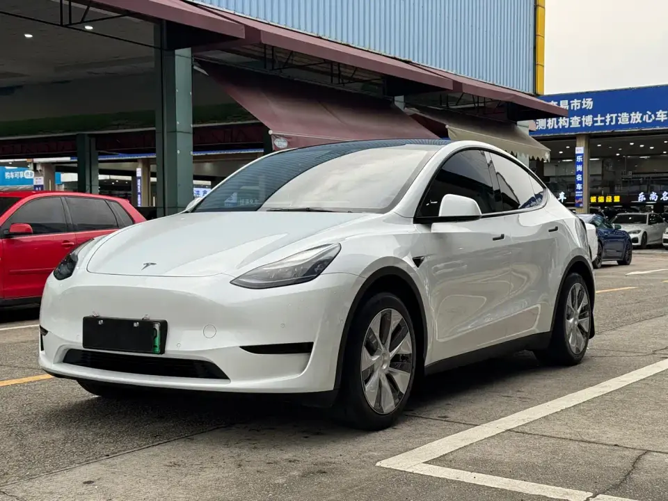 Tesla Model Y Facelift Rear-Wheel Drive Version 2023