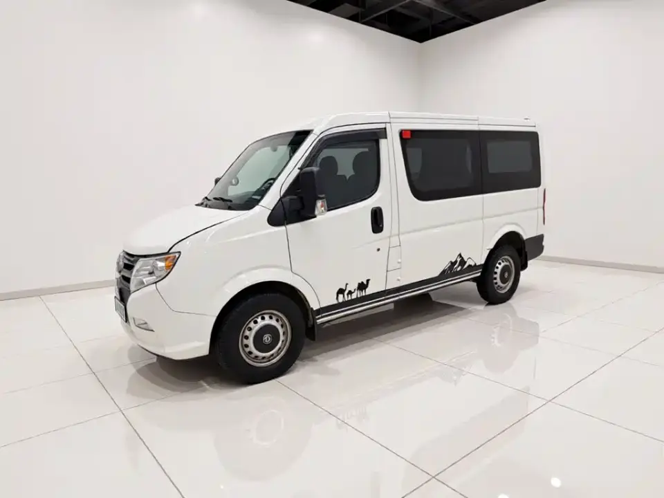 Dongfeng Yufeng Yufeng 2.3T Economy Logistics Vehicle Short Wheelbase Low Roof 5-9 Seats WP2.3 2020