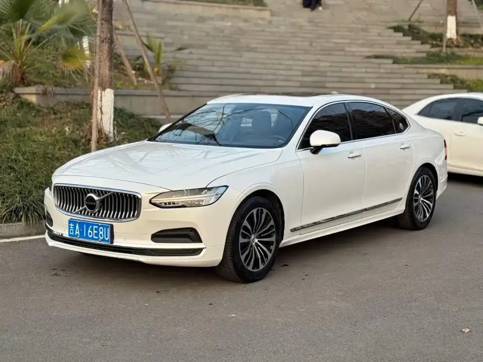 Volvo S90 B5 Intelligent Comfort Luxury Edition 2023