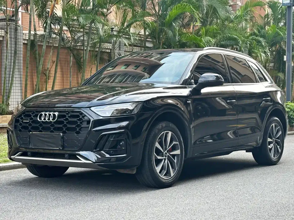 Audi Q5L Model 40 TFSI Luxury Dynamic 2024