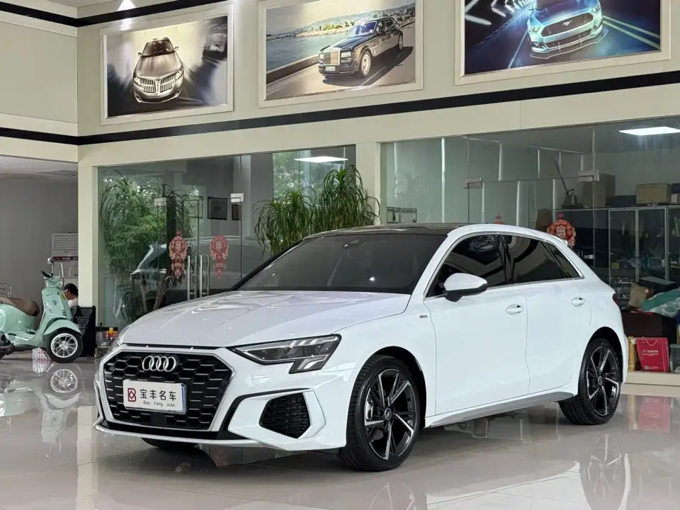Audi A3 Model Sportback 35 TFSI Fashion Sport 2024