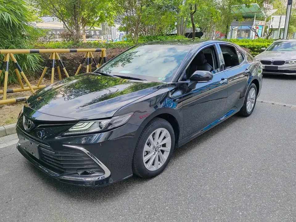 Toyota Camry 2.0G Luxury Edition 2023