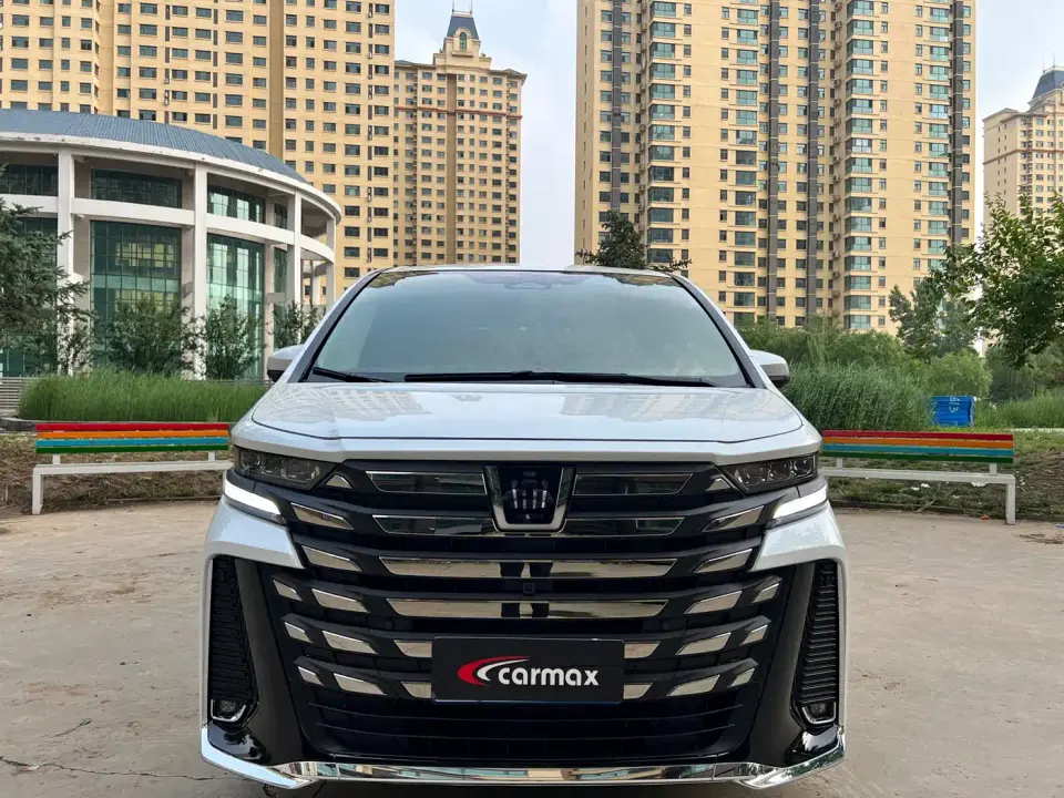 Toyota Vellfire Crown Hybrid 2.5L Ink Gold Executive Edition 2025