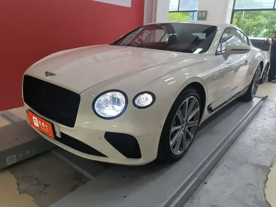 Bentley Continental 4.0T GT V8 2022