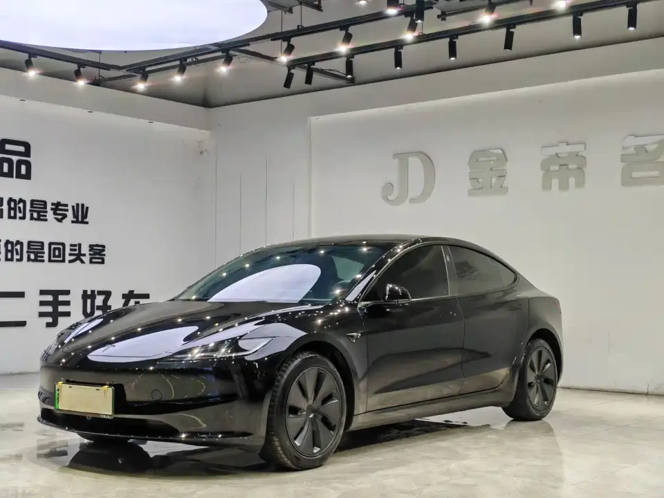 Tesla Model 3 Model Year Facelift Rear-Wheel Drive 2026