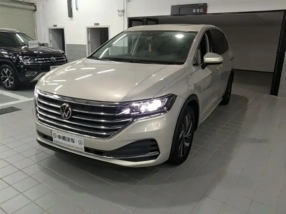 Volkswagen Viloran 330TSI Luxury Edition 2023