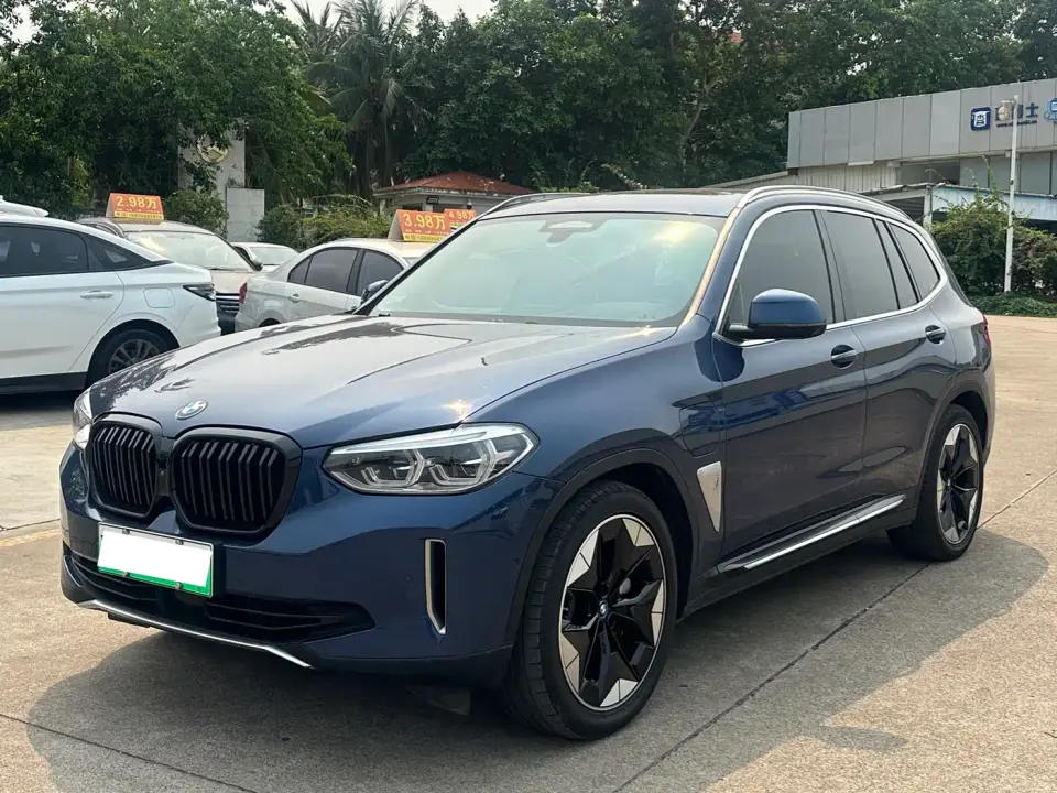 BMW iX3 Pioneer 2021