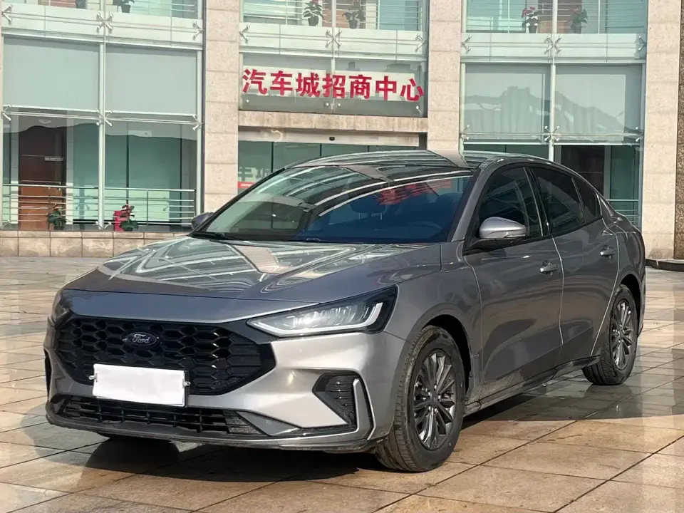 Ford Focus Sedan EcoBoost 180 Auto Speed Edition 2022