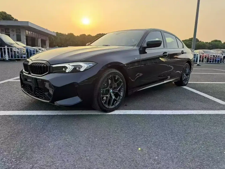BMW 3 Series 330i M Sport Night Edition 2025