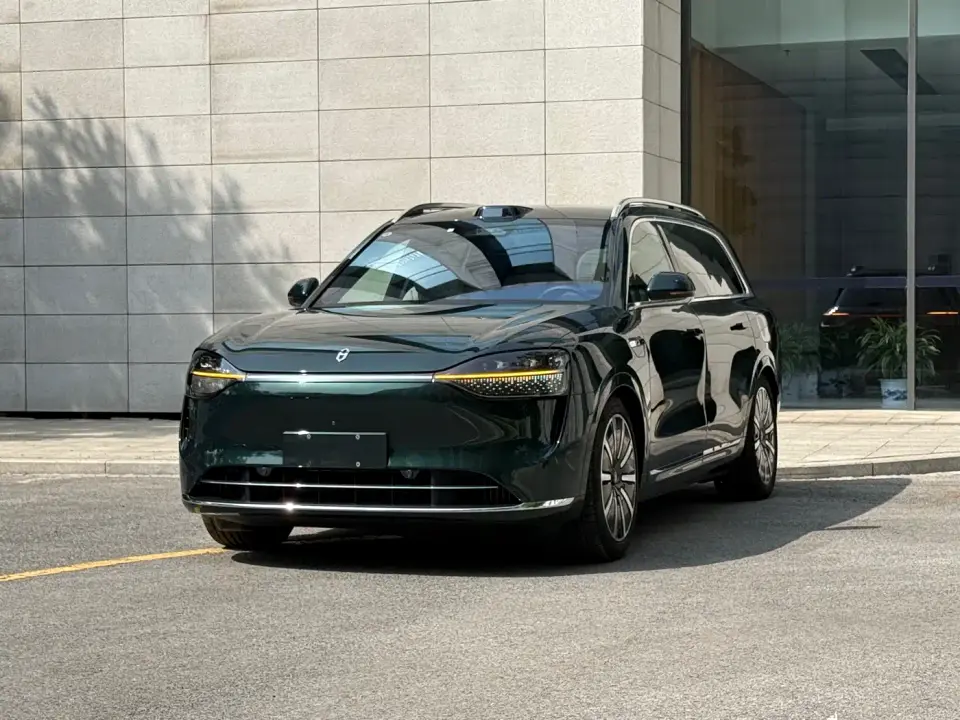 AITO Wenjie AITO M9 Extended Range Ultra 42kWh 6-Seater 2024