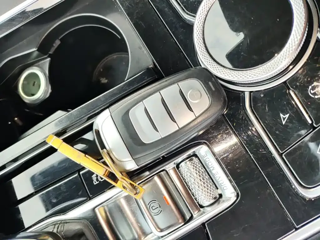 Hongqi H9 2.0T Smart Connection Qi Xiang Edition 2021 — фото 17