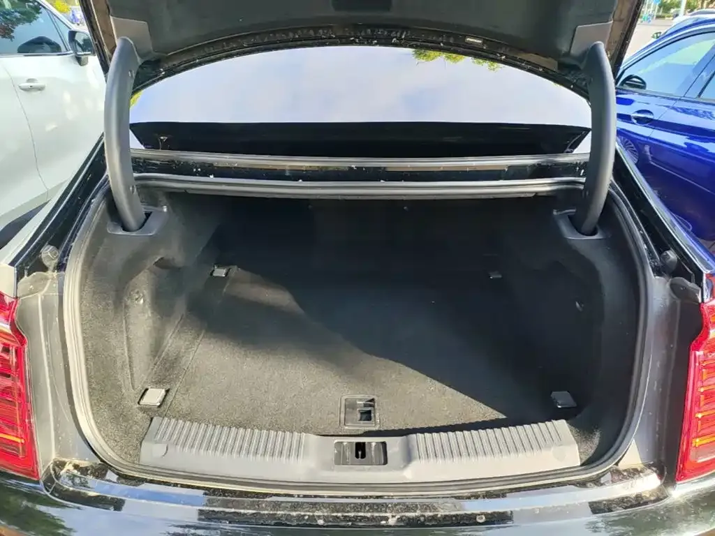 Hongqi H9 2.0T Smart Connection Qi Xiang Edition 2021 — фото 15