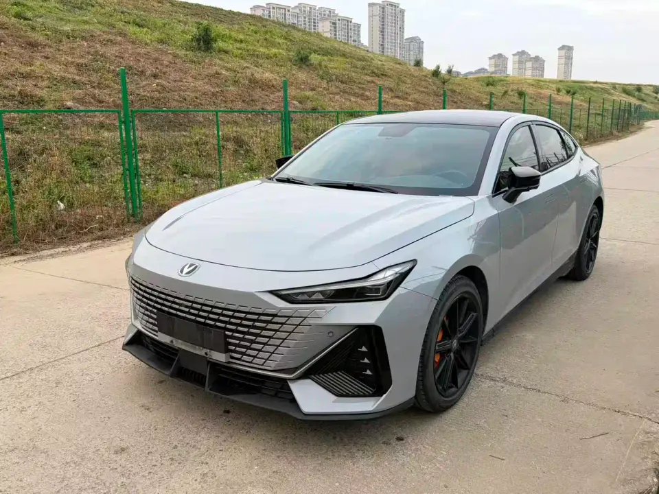 Changan UNI-V 1.5T Premium Model 2022
