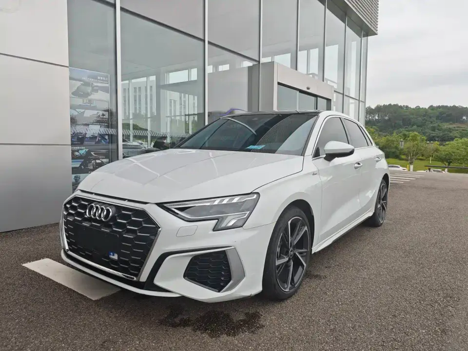 Audi A3 Model Sportback 35 TFSI Fashion Sport 2024