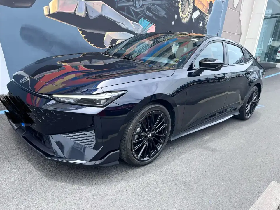 Changan UNI-V 1.5T Deluxe Sport 2024