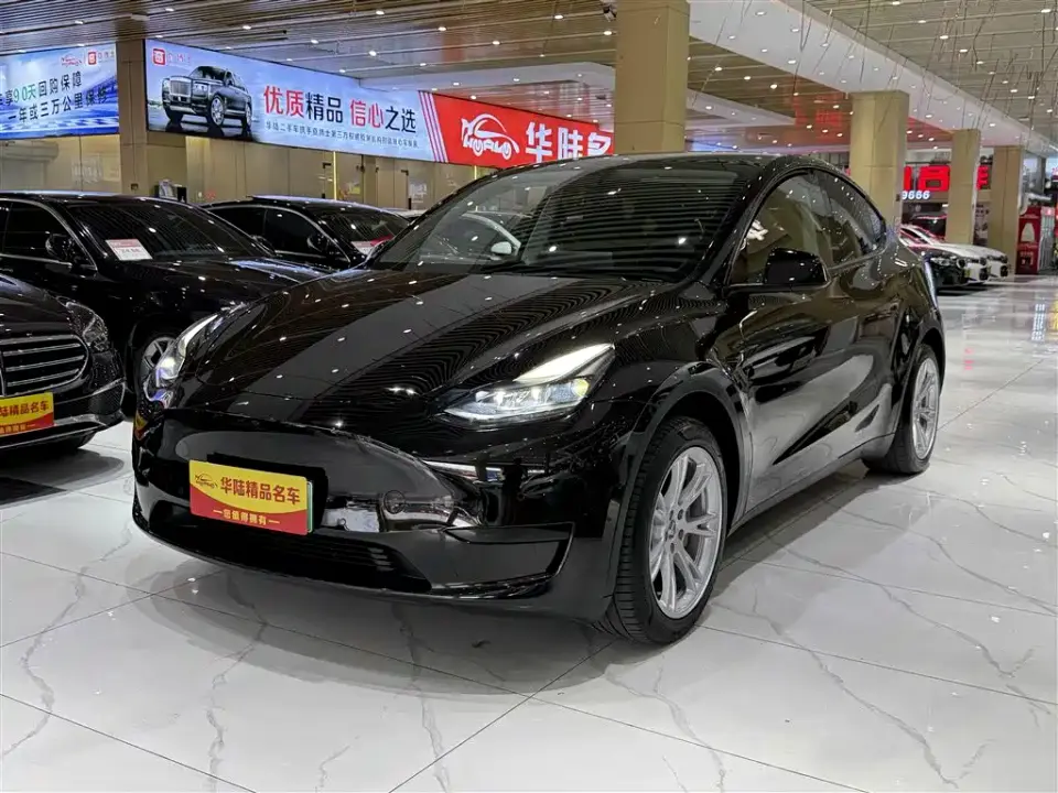 Tesla Model Y Facelift Rear-Wheel Drive Version 2023