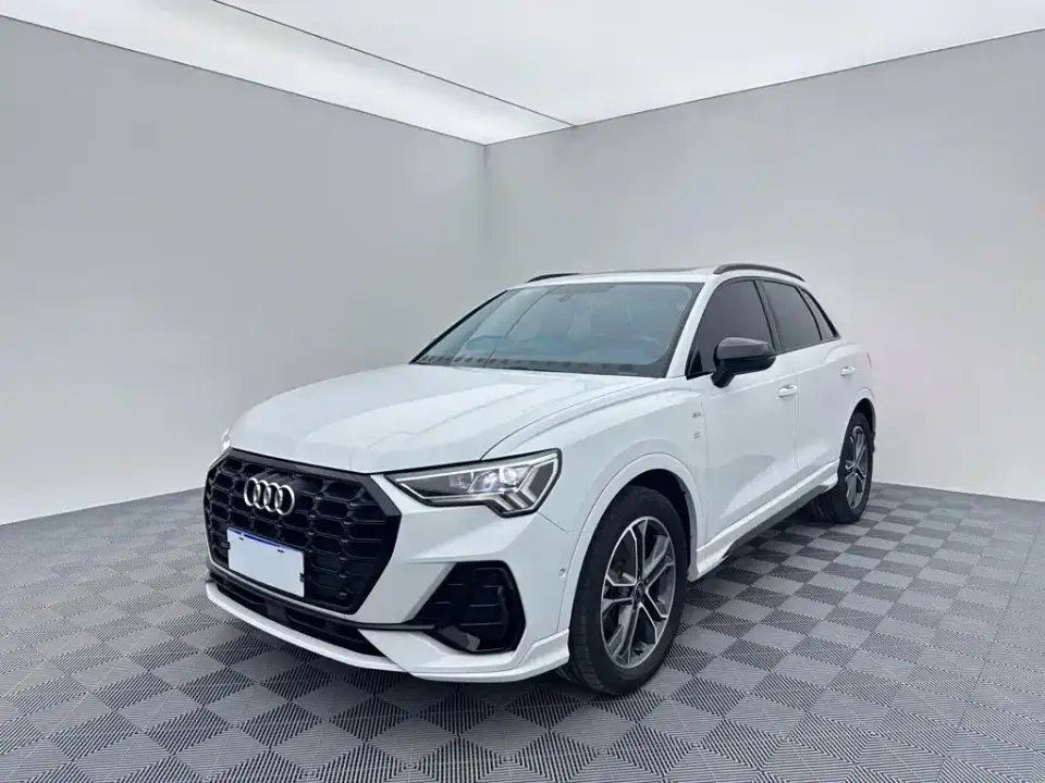 Audi Q3 35 TFSI Fashion Dynamic (1.4T) 2023