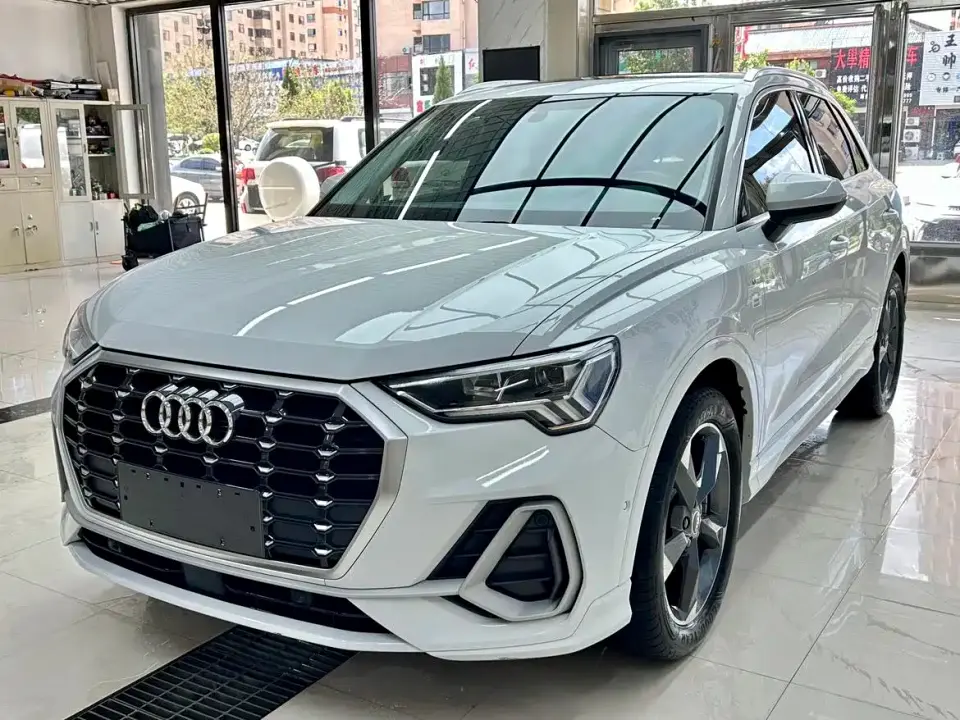 Audi Q3 35 TFSI Fashion Dynamic (1.4T) 2023
