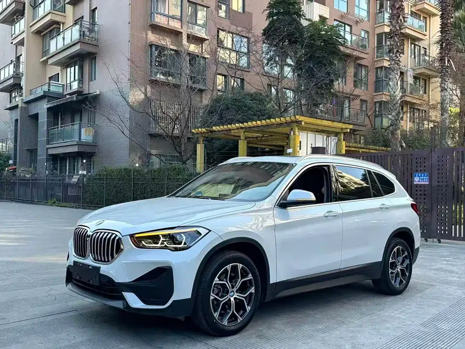 BMW X1 sDrive25Li Leading 2021